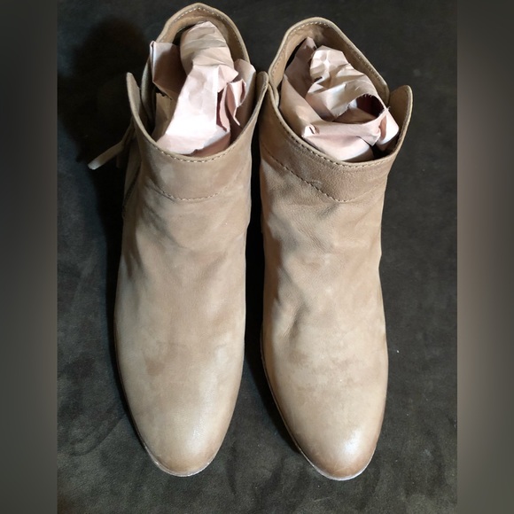 NEW Sam Edelman Ankle Booties - Picture 2 of 12